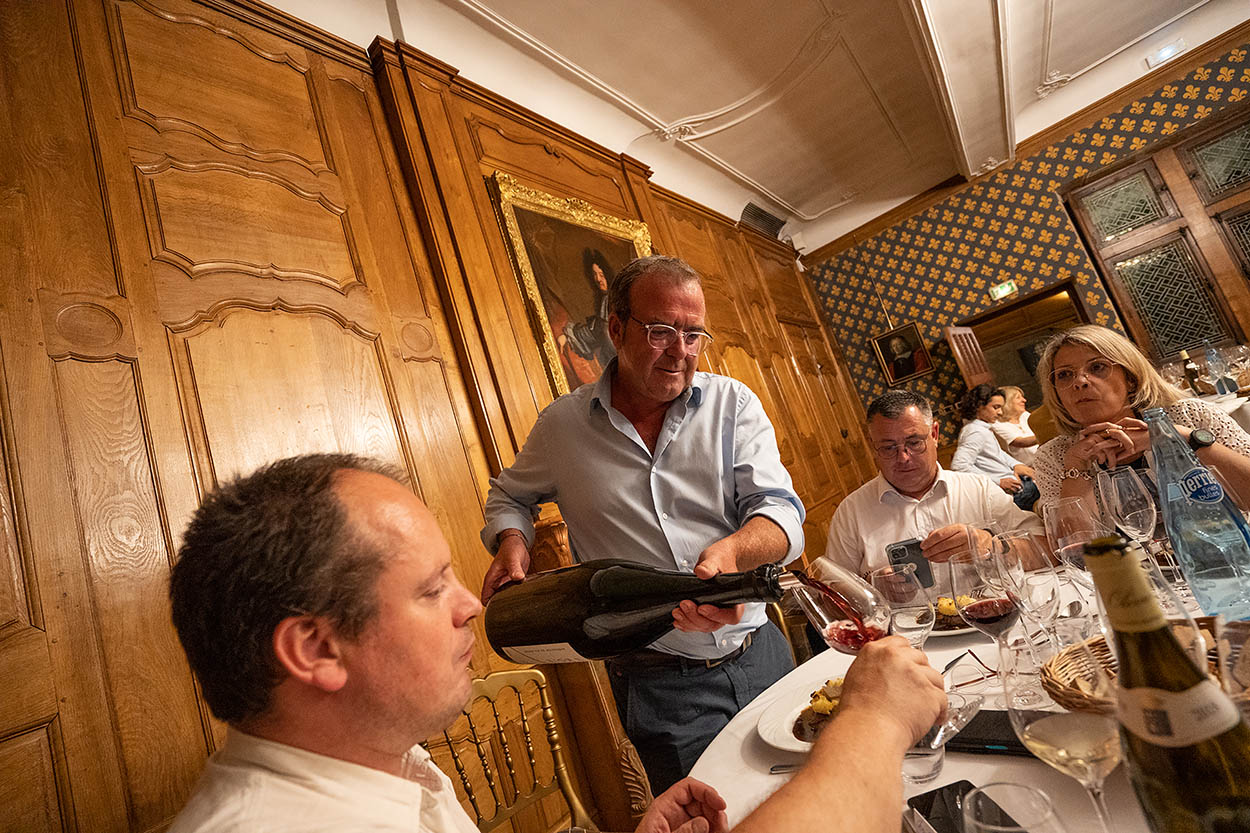Agence RP Events - La Petite Vadrouille en Bourgogne - Diner gala vin